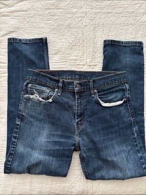 Levi’s 502 Jeans